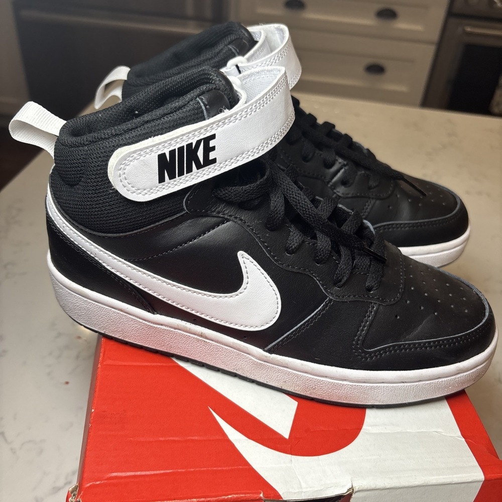 Nike Court Borough Mid 2 Shoes Youth SZ 6.5Y Black White Basketball GS High Top‎